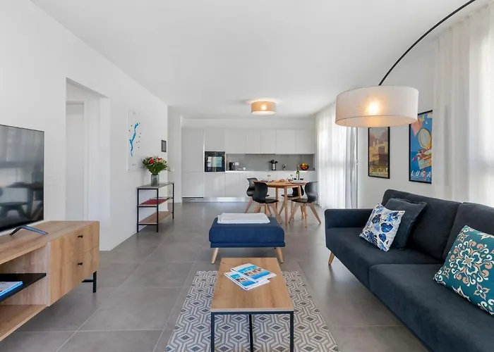 Apartment Loctowers A4-5-4 By Interhome
